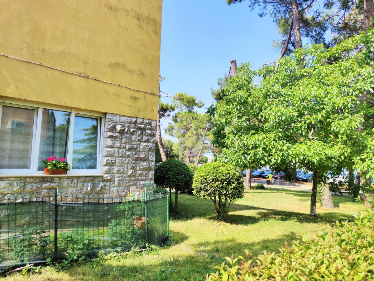 Apartment Leo Umago Exterior foto
